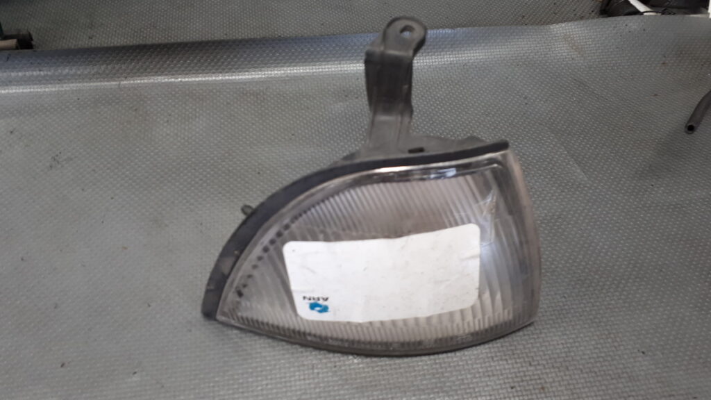 212-51330R lampa pozycyjna prawa  DAICHATSU CHARADE