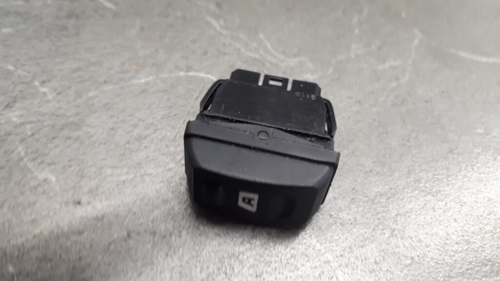 e30607 przelacznik szyby xsara picasso