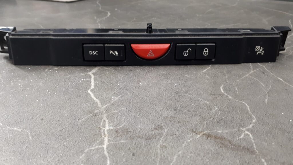8H32-13D734-BA panel awaryjnych  RANGE ROVER SPORT