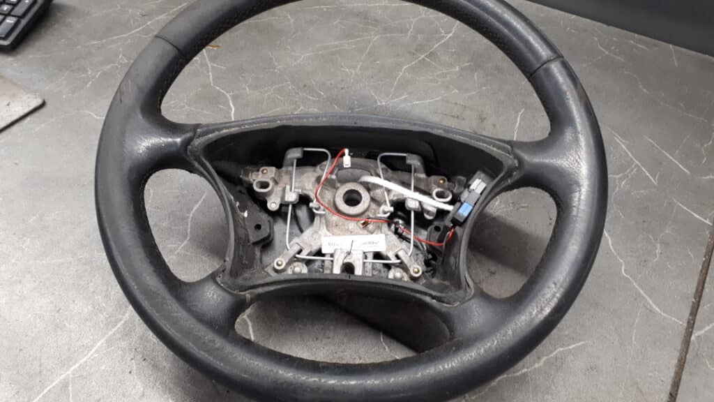 9650592677 kierownica CITROEN XSARA PICASSO