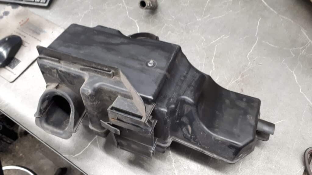 9650677080 obudowa filtra powietrza PEUGEOT 307