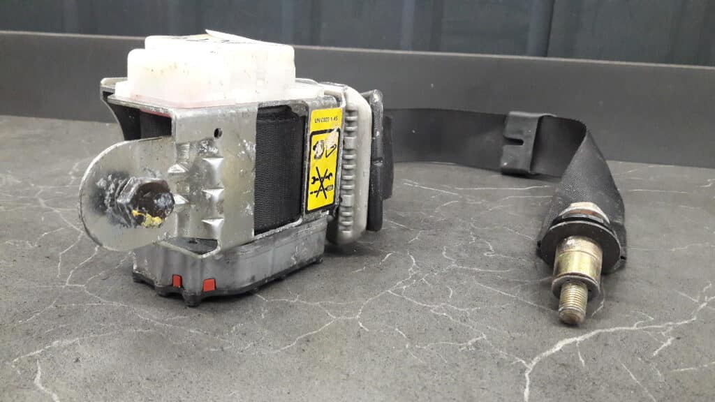 evb-105250 pas bezp lewy przod rover 45 01r
