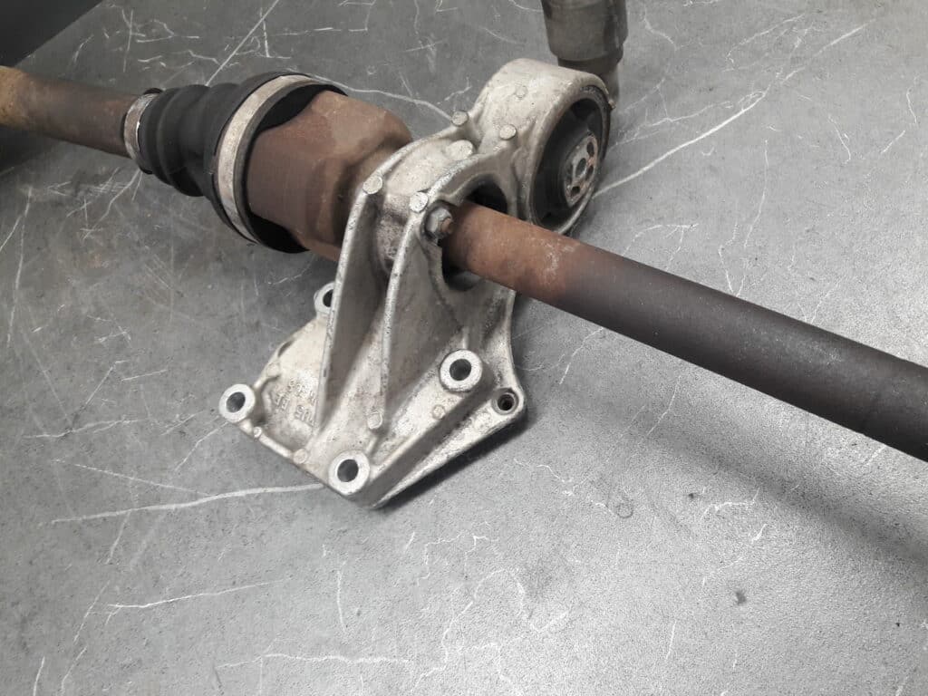 Półoś napędowa prawa Citroen Xsara Picasso I 2.0 25/24 08R