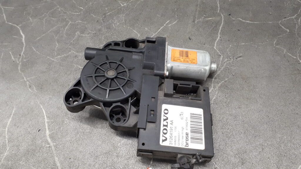 31264191AA silniczek szyby prawy tyl VOLVO V50