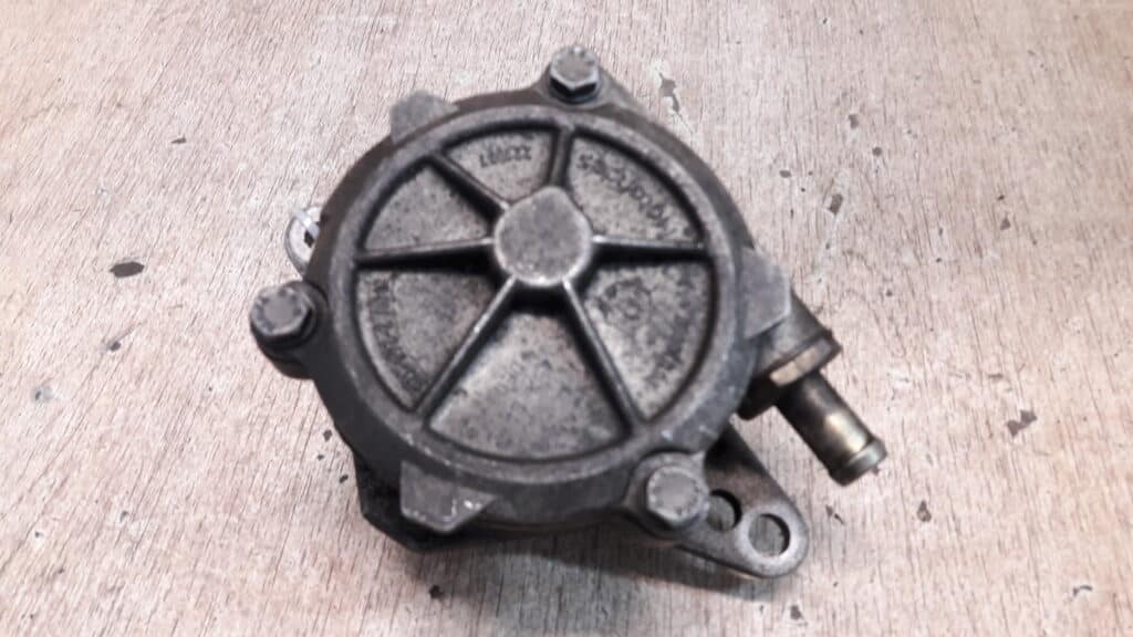 024375 Pompa vacum BMW E36 1.7