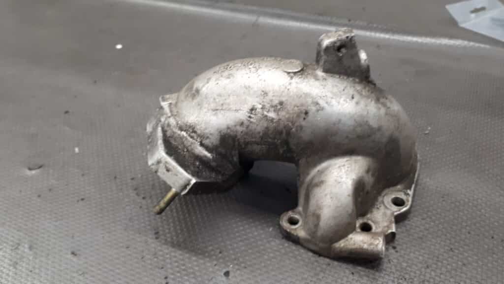 Kolanko przepustnicy Peugeot 2.0HDI