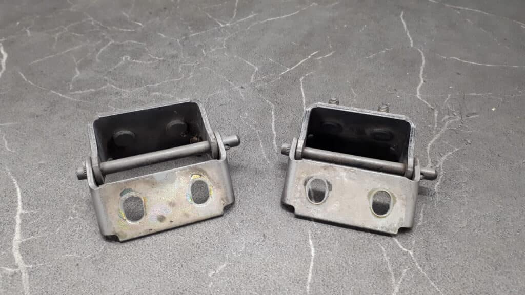 zawias klapy bagaznika FORD MONDO MK3 HB K