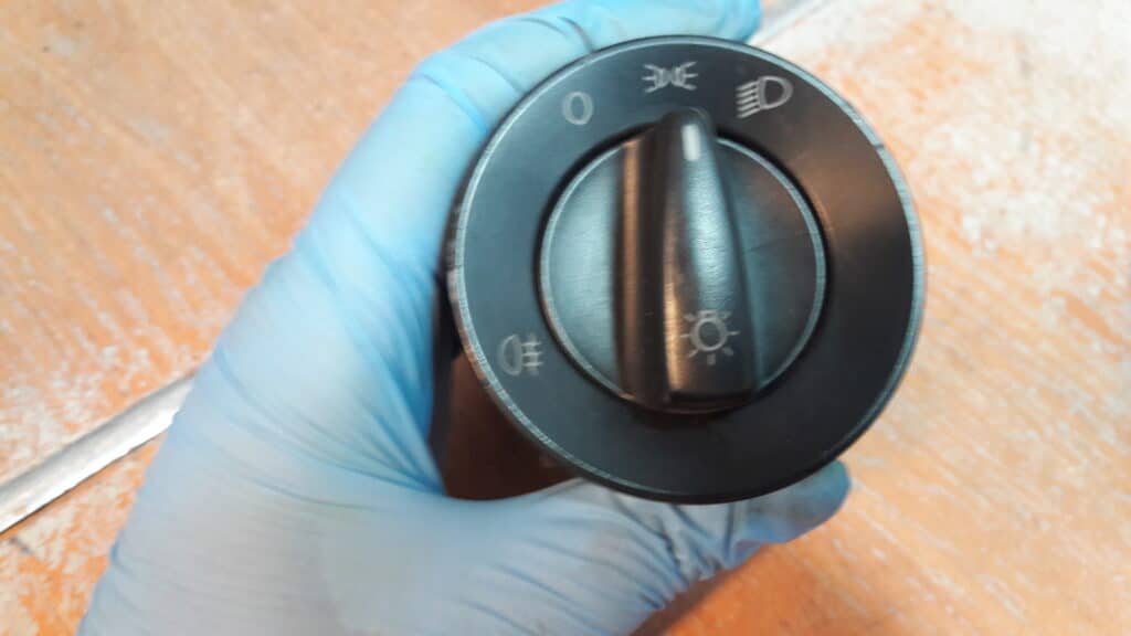 1C0941531 wlacznik swiatel VW Passat B5 Audi A4 B5
