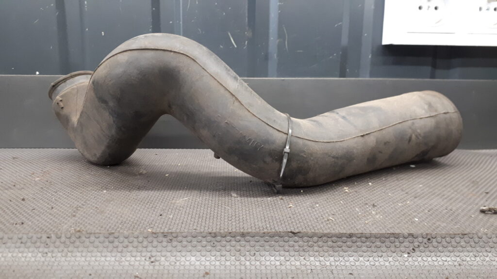 1H0129627S rura intercoolera vw golf iii 1.9tdi