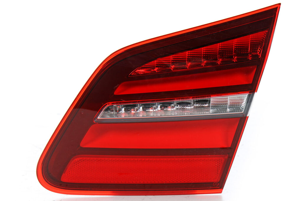 A2469062401 Lampa tylna Mercedes A246 B-CLasse prawa