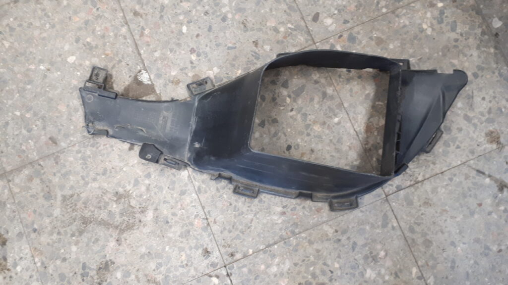 A2928853422 wlot powietrza Mercedes W292