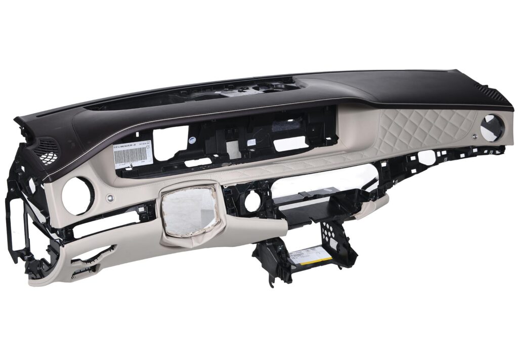 A2226805104 Deska rozdzielcza Mercedes A222 Maybach Ciemnoczerwona perła Designo Oryginał
