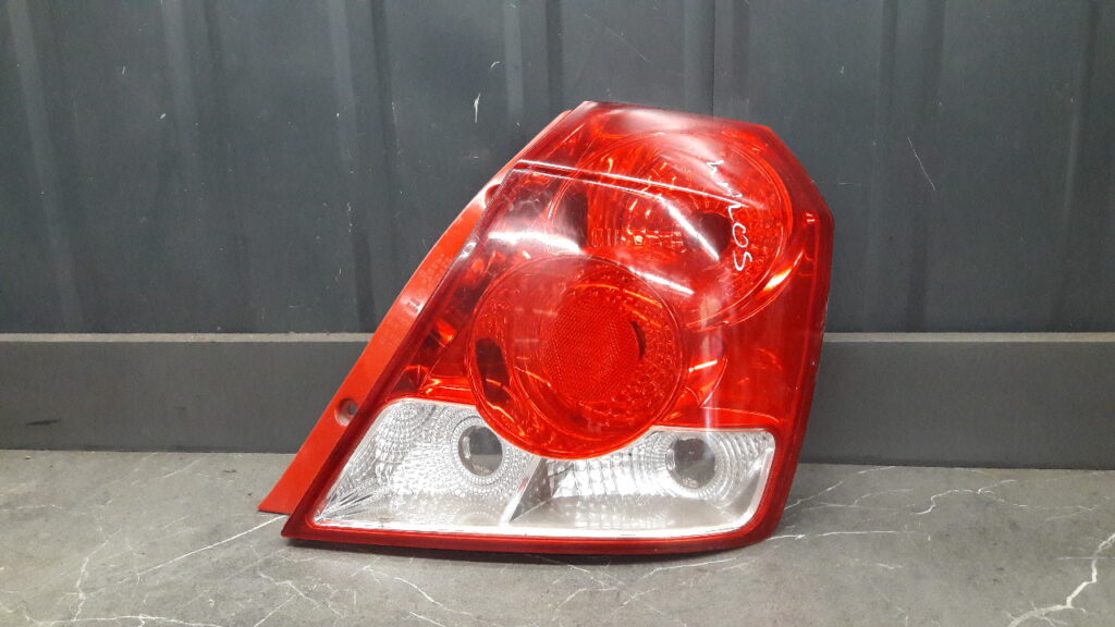30-0267R Lampa prawy tyl kalos aveo 5d hb