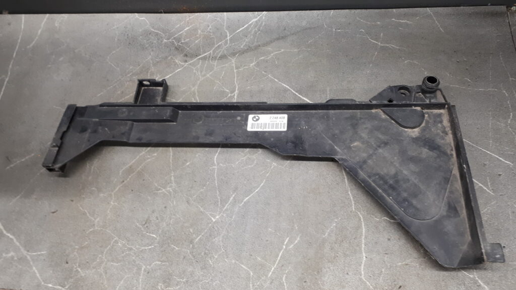 2248408 mocowanie zbiorniczka plynu chlodniczego bmw e46 z4 e85 e86