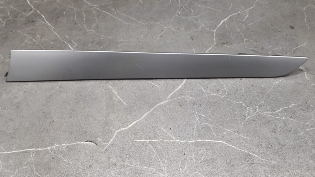 8K0867420 Dekor listwa drzwi prawy tył Audi A4 B8
