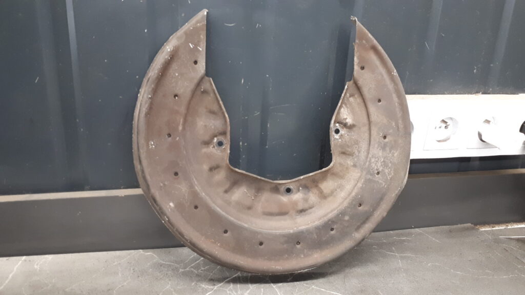 Tarcza kotwiczna lewy tył PHAETON VW 3.0 IDi