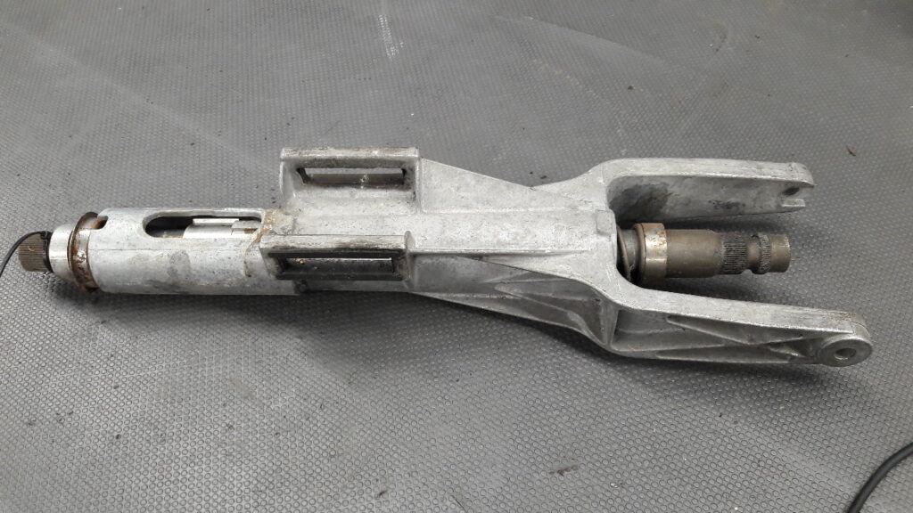 1093513 Kolumna kierownicza BMW E39