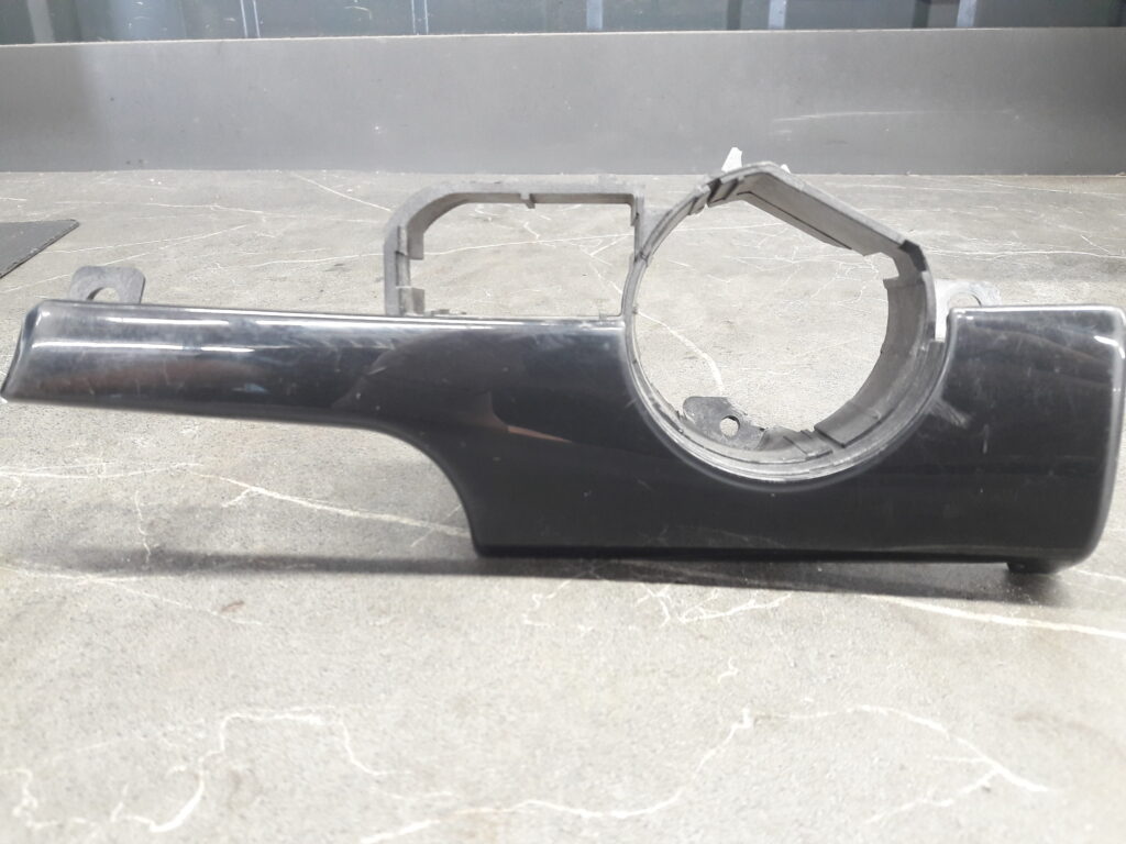 8E1853189R Osłona listwa przełącznika AUDI A4 B6