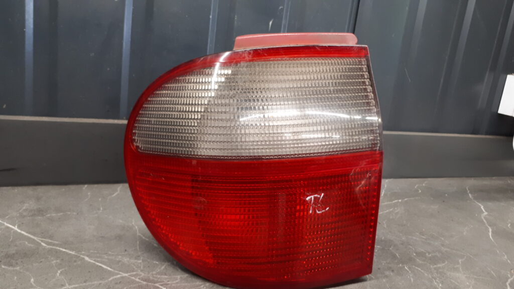 Lampa lewy tyl FORD GALAXY HELLA mk1