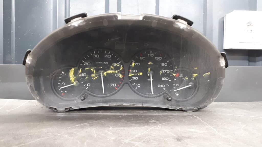 9662745180 licznik  peugeot partner i 1.6 hdi