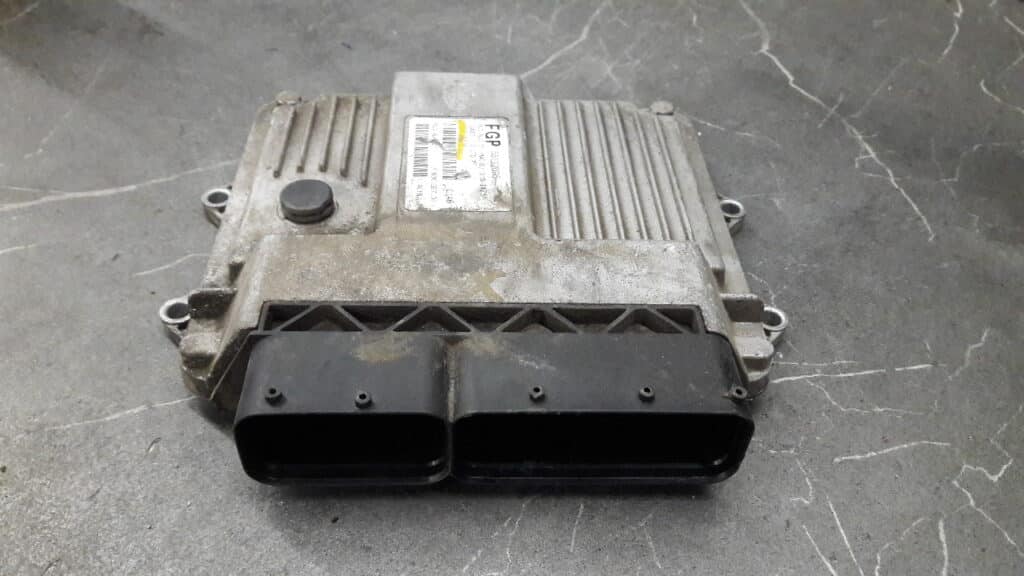 55192095 Komputer Sterownik Silnika SUZUKI IGNIS II 1.3