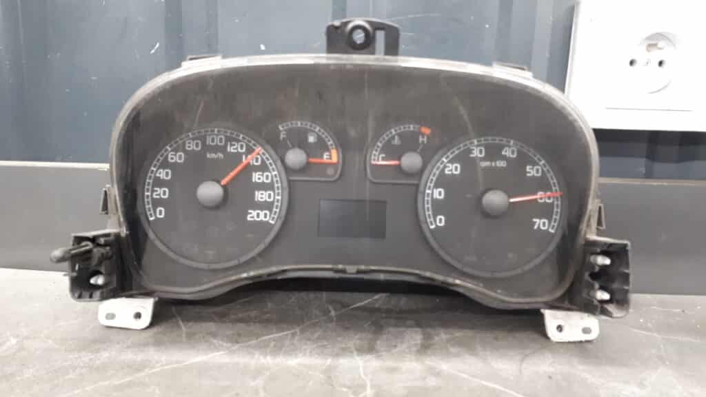 51758776 zegar licznik  fiat doblo 2.0d