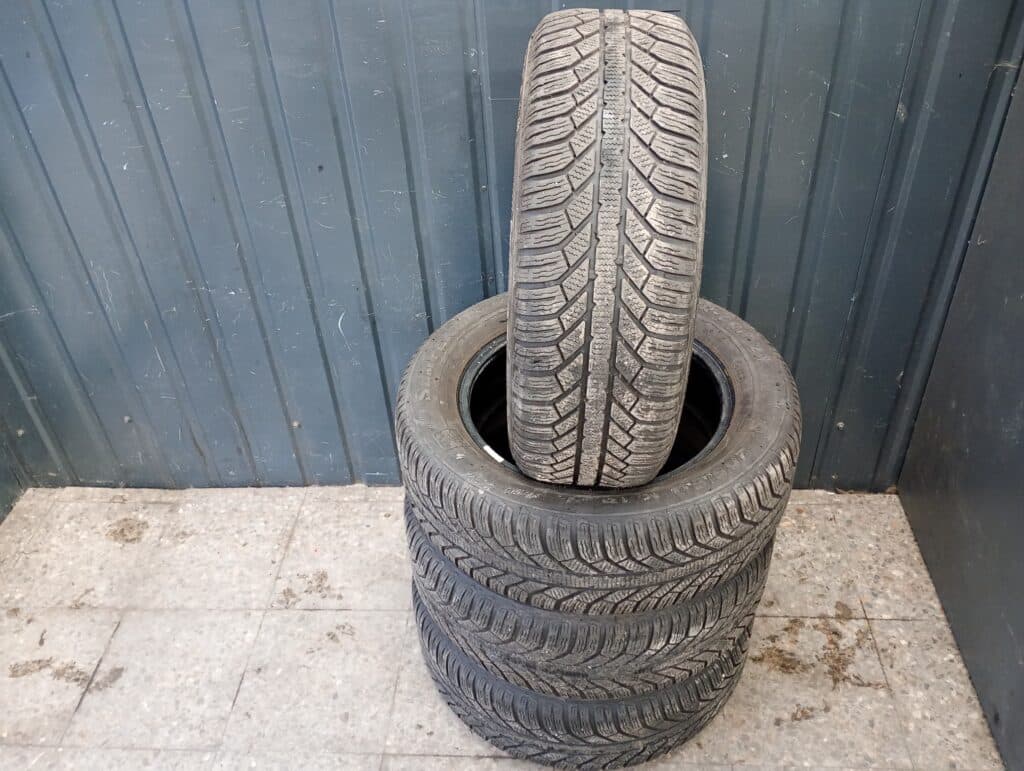 Opony semperit master-grip2 205/60 r16 4mm zima cena za 4szt