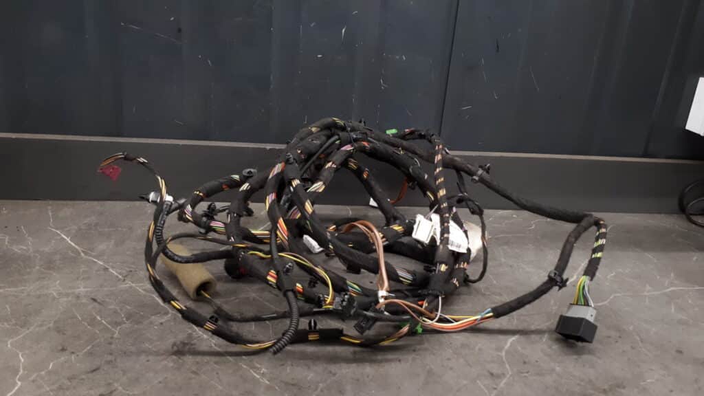 a0009977651 instalacja klapy bagaznika mercedes w212
