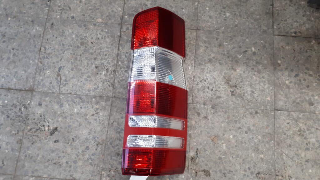 a9068202200 lampa prawy tyl mercedes sprinter w906