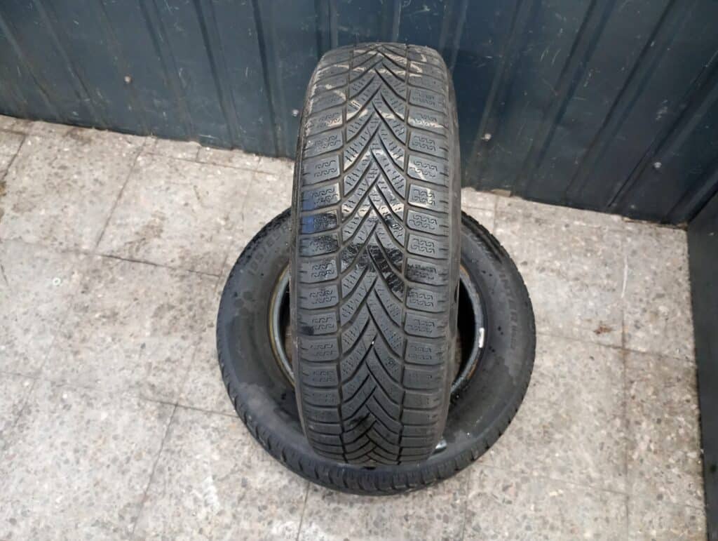 opony falken eurowinter hs02 195/65 r15 zima 22r 4.8mm cena za 2szt