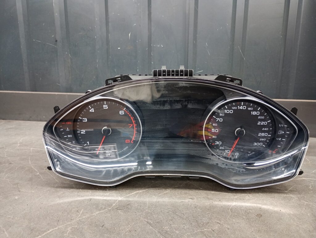 8w5920780l Licznik zegar Audi a4 b9