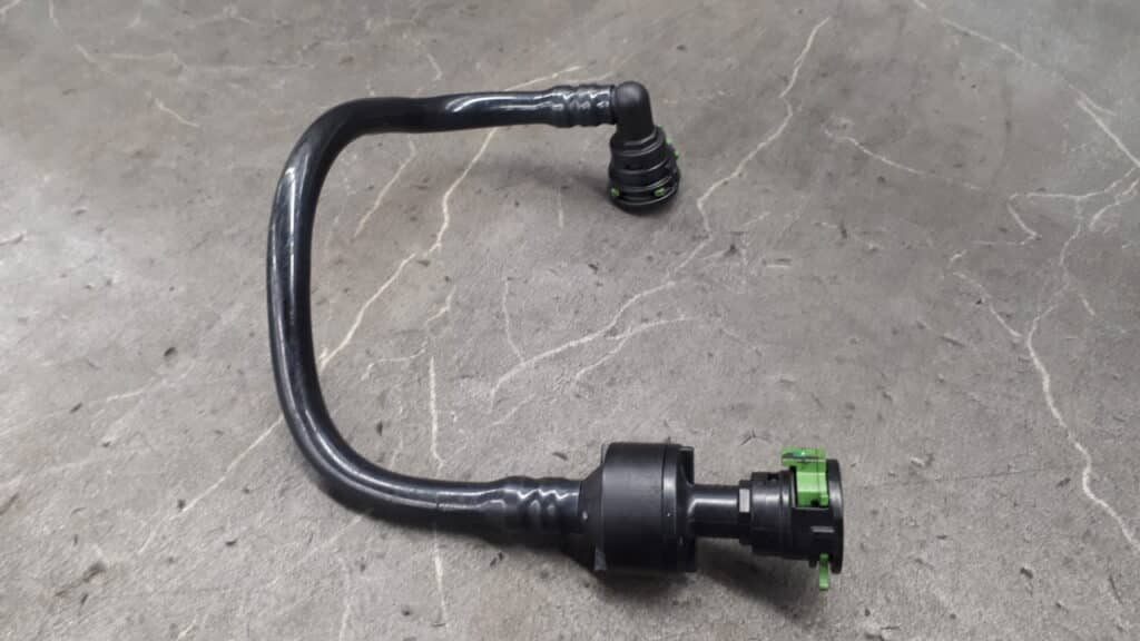 rura przewod kolektora opel astra V 1.4T