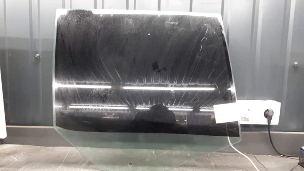 szyba drzwi prawy tyl bmw e39 95-03r