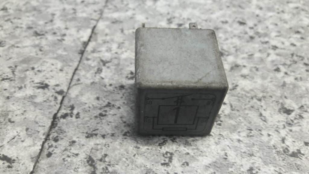 171906383 przekaznik AUDI SEAT SKODA