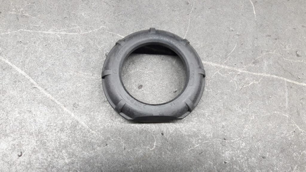 038133287a rozeta wlewu oleju vw golf IV 1.9 tdi seat skoda