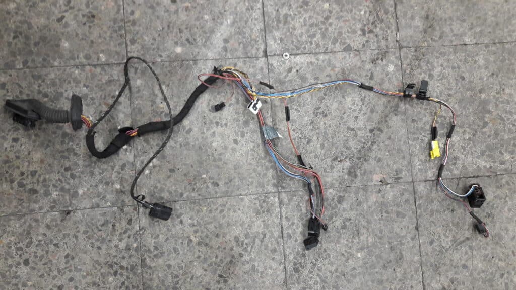 8364237 instalacja drzwi lewa przod bmw e39