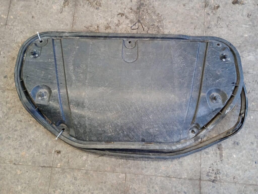98651352100 oslona silnika porsche BOXSTER I