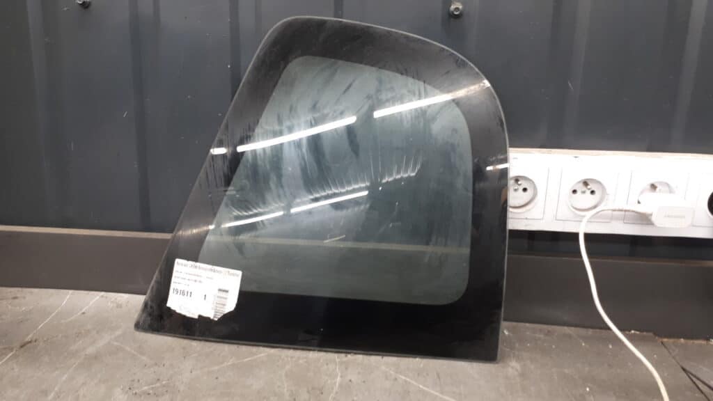 szyba lewy tyl honda jazz III 08-14R