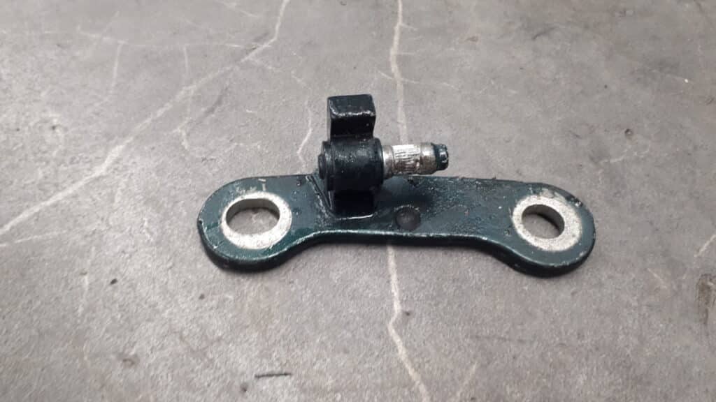 281  zawias drzwi dolny lewy tyl opel vectra c