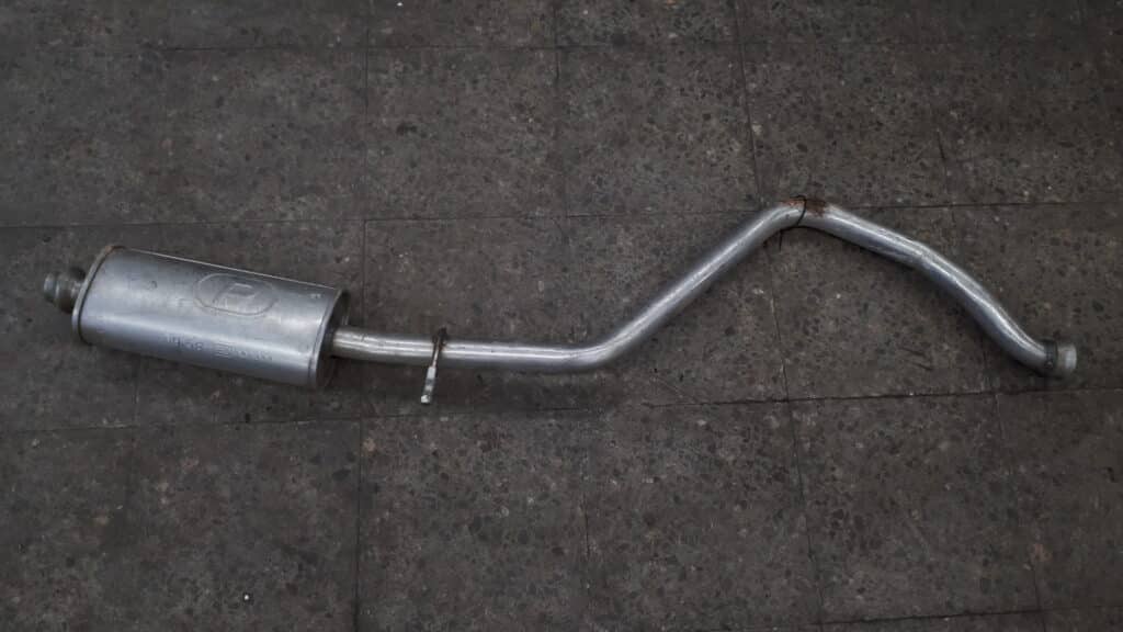 tlumik srodkowy peugeot 306 1.1 1.4 1.6 1.8