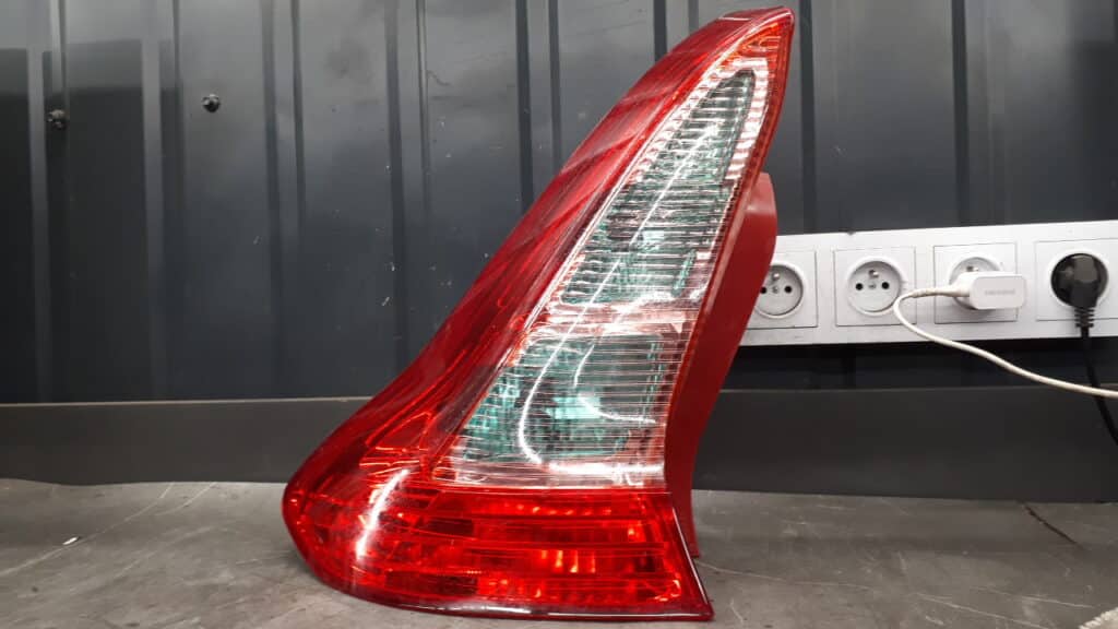 9646801777 lampa lewy tyl citroen c3 coupe