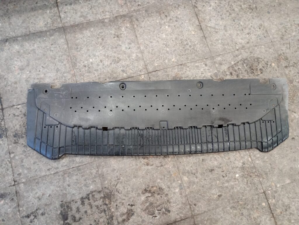 8K0807611 Oslona pod zderzak AUDI A4 B8 LIFT