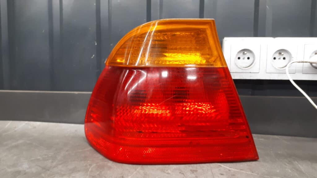 8364921 lampa lewy tyl bmw e46 sedan