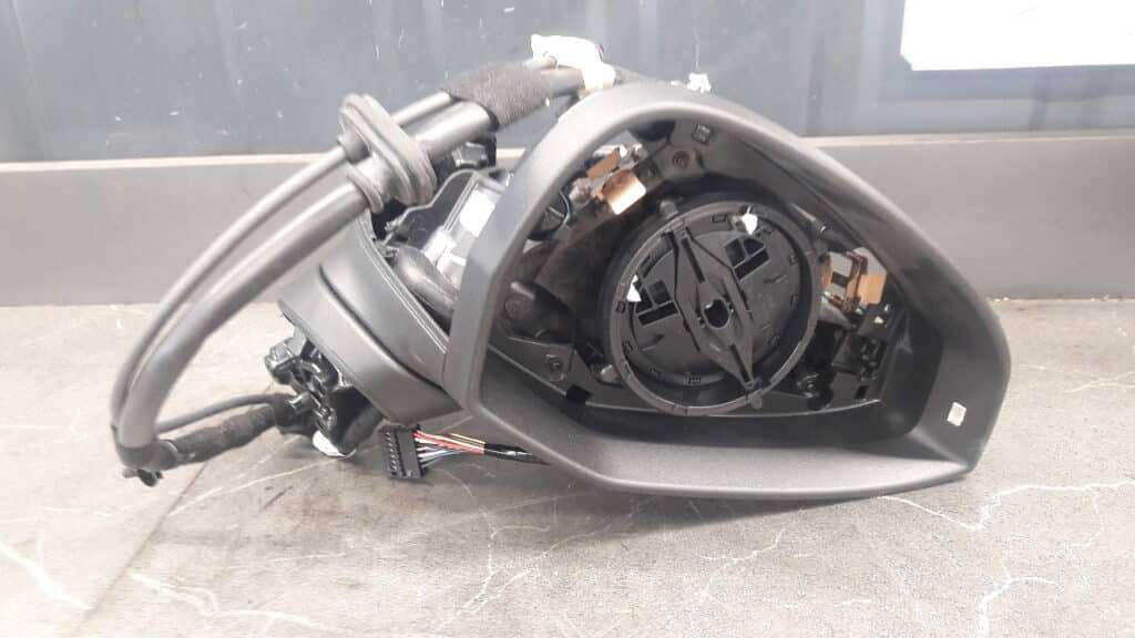 8w1857410aj lusterko prawe audi a4 b9 12pin