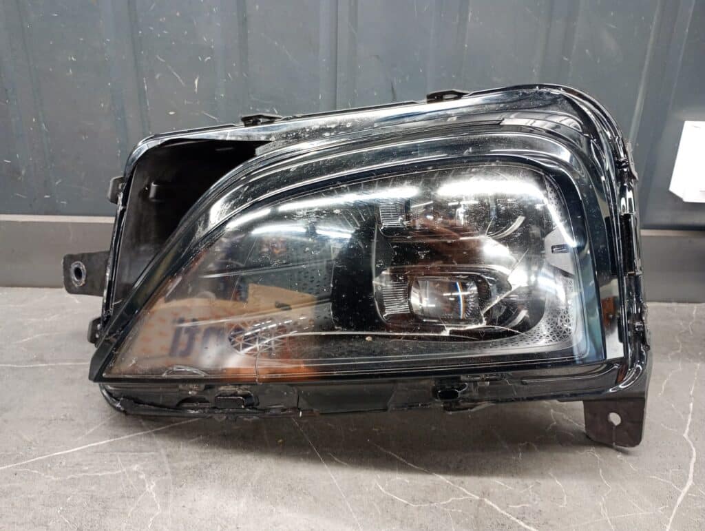 7210001FA1 Lampa lewa XPENG G6 EV FULL LED