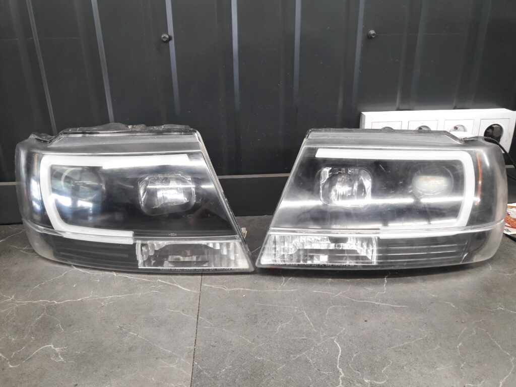 Lampy przednie LED Tube Jeep Grand Cherokee WJ WG 99-05r