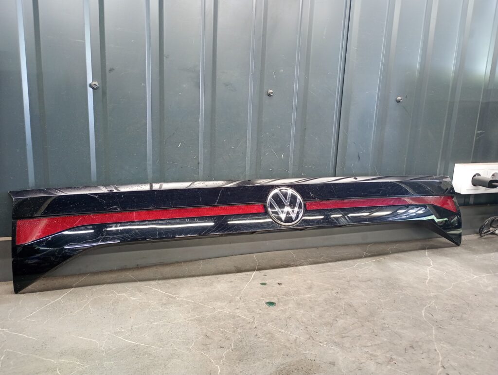 2gm827577h blenda klapy lampa tył vw t-cross