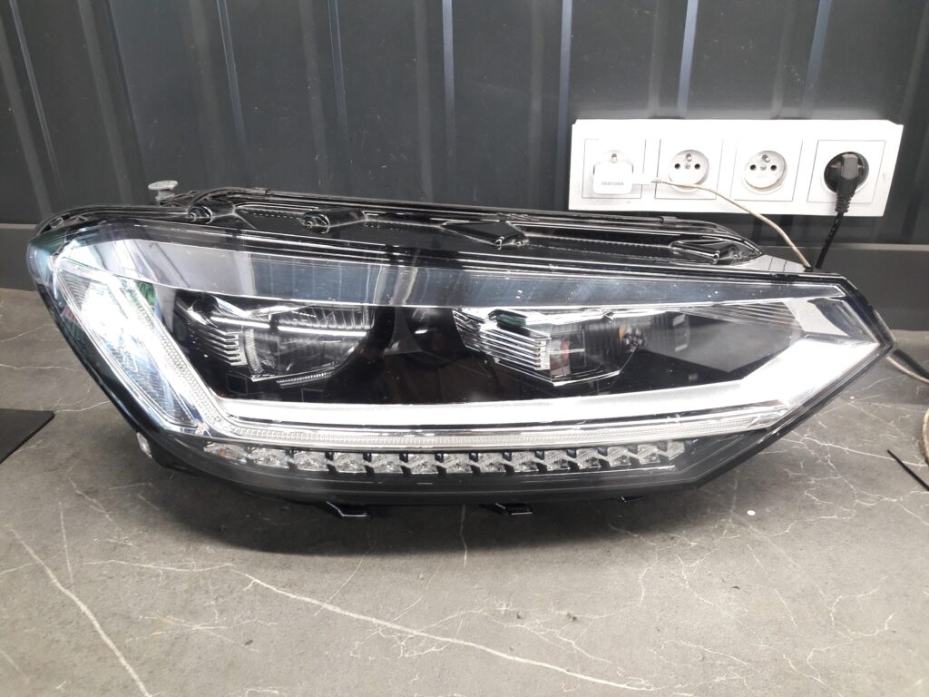 5TB941114C Lampa prawa prawy full led vw touran 3 iii 5tb 2015