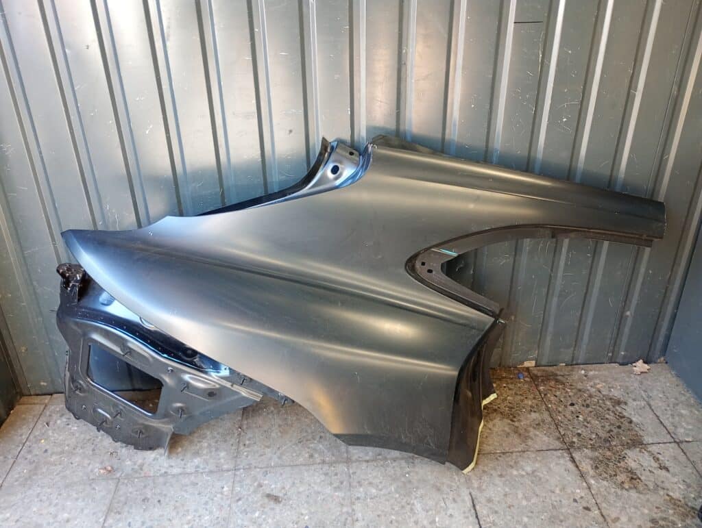 9j0809036 Blotnik tyl prawy Porsche taycan sport turismo  nowe