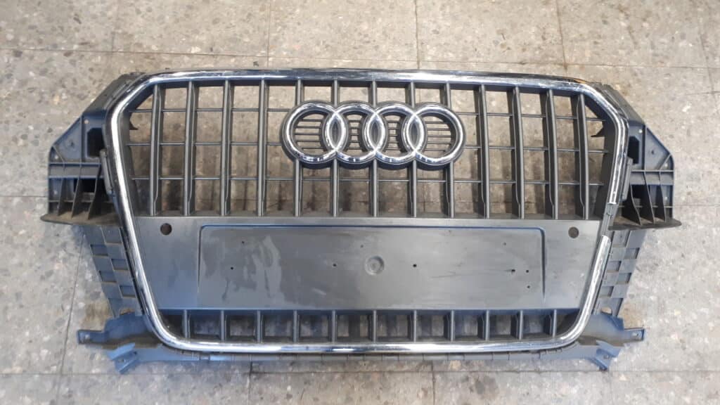 8u0853651 geill atrapa chlodnicy audi q3 8u